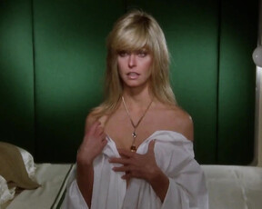 Farrah Fawcett nude - Saturn 3 (1980)