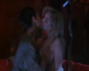 Christina Applegate nude - Streets (1990)