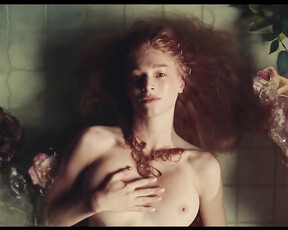 Zendaya sexy - Euphoria s02e04 (2022)