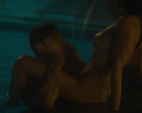 Sarah Shahi naked - SEXLIFE