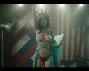 Chelsea Brea nude - Minx s02e01 (2023)