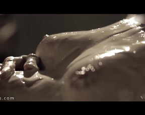 Carolina Clemente nude - Dentro (2018)