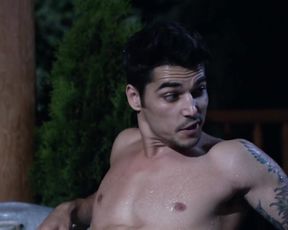 Laura Bilgeri Nude - The Recall (2017)