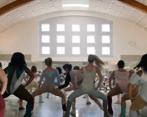 Alison Brie - Glow S01E01 (2017)