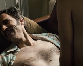 Maggie Gyllenhaal, Margarita Levieva, Others - The Deuce S01 E01 (2017)