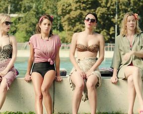 Mimi Fiedler, Anna Julia Kapfelsperger, Milena Dreissig - Rabenmütter S01E01 (2016)