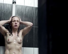 Katharina Lorenz Nude - Der Tod und das Madchen - Van Leeuwens dritter Fall (2017)