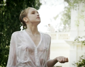 Anna Kaderavkova Nude - Skoda lasky s01e09 (2013)