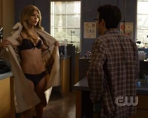 AnnaLynne McCord sexy – 90210 s03e17 (2010)