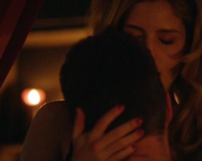 Emily Bett Rickards sexy – Arrow s03e20 (2015)