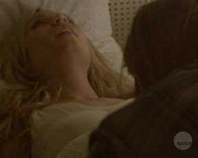 Laura Vandervoort naked – Bitten s01e02 (2014)