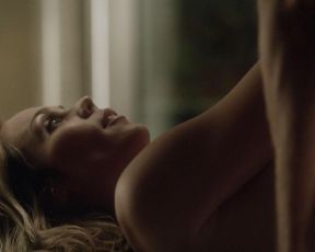 Laura Vandervoort sexy – Bitten s03e02 (2016)