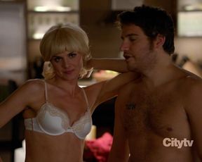 Eliza Coupe sexy – Happy Endings s02e10 (2012)