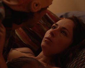 Sarah Goldberg sexy – Hindsight s01e04 (2015)