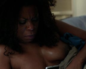 Lorraine Toussaint nude – Orange is the New Black s02e12 (2014)
