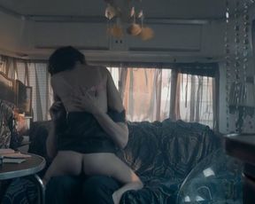 Marika Soposka nude – Cirkus Bukowsky s01e05-06 (2013)