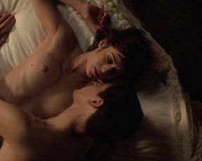Lizzy Caplan nude – Masters of Sex s01e01 (2013)