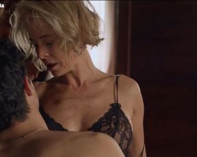 Belen Rueda sexy – La embajada s01e01 (2016)