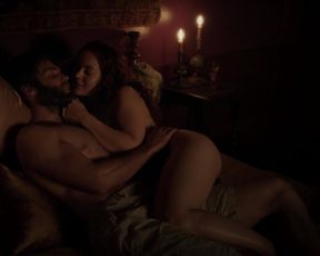 Azure Parsons, Janet Montgomery sexy – Salem s01e02 (2014)