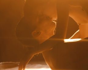 Jasmine Truong nude – Chuzaja vojna s01e03 (2014)