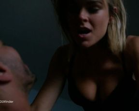Serinda Swan sexy – Graceland s03e06 (2015)