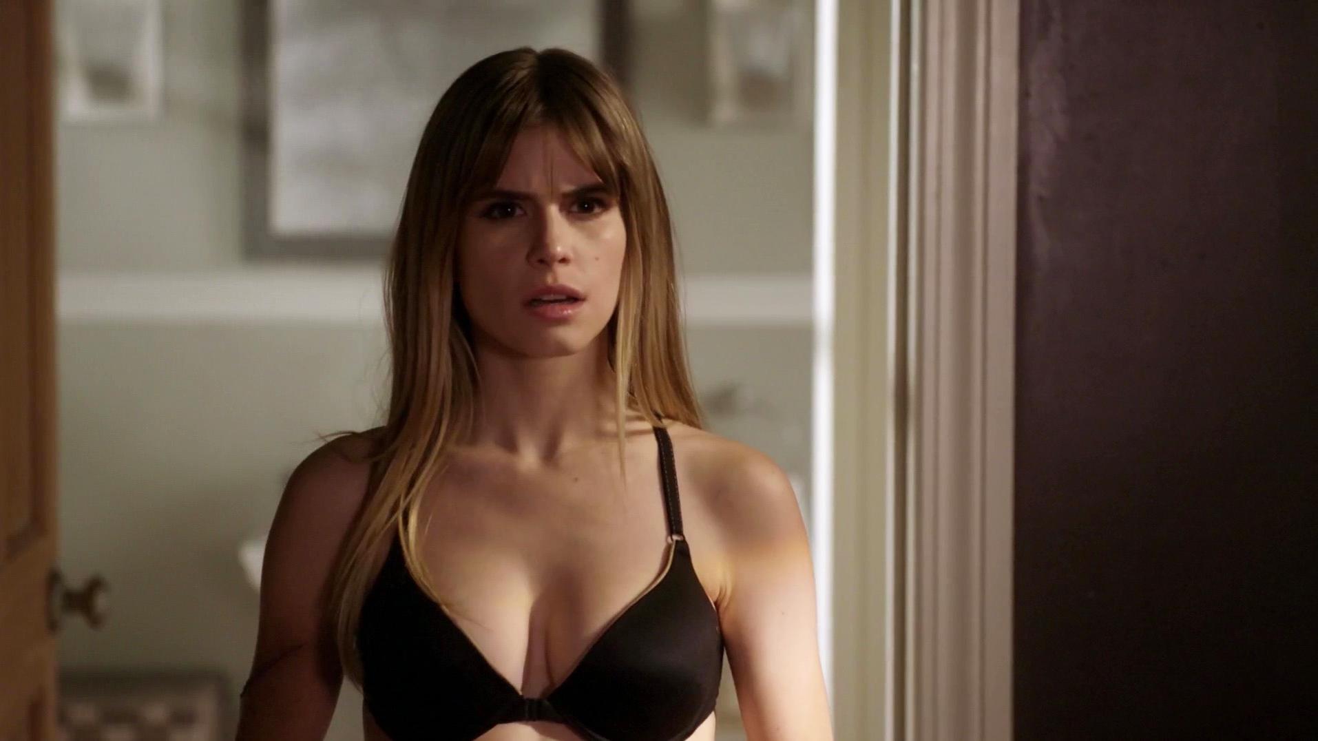 Sex carlson young Carlson Young