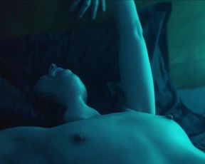 Heida Reed nude – Stella Blomkvist s01e01 (2017)