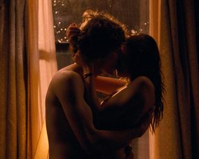 Kristen Stewart sexy – Adventureland (2009)