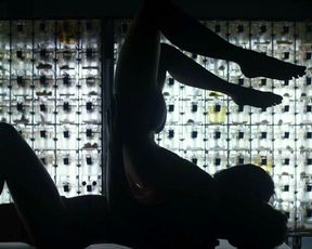 Charlotte Le Bon nude – Le secret des banquises (2016)