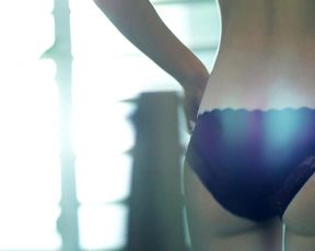 Stephanie Drapeau nude – StartUp s01e03 (2016)