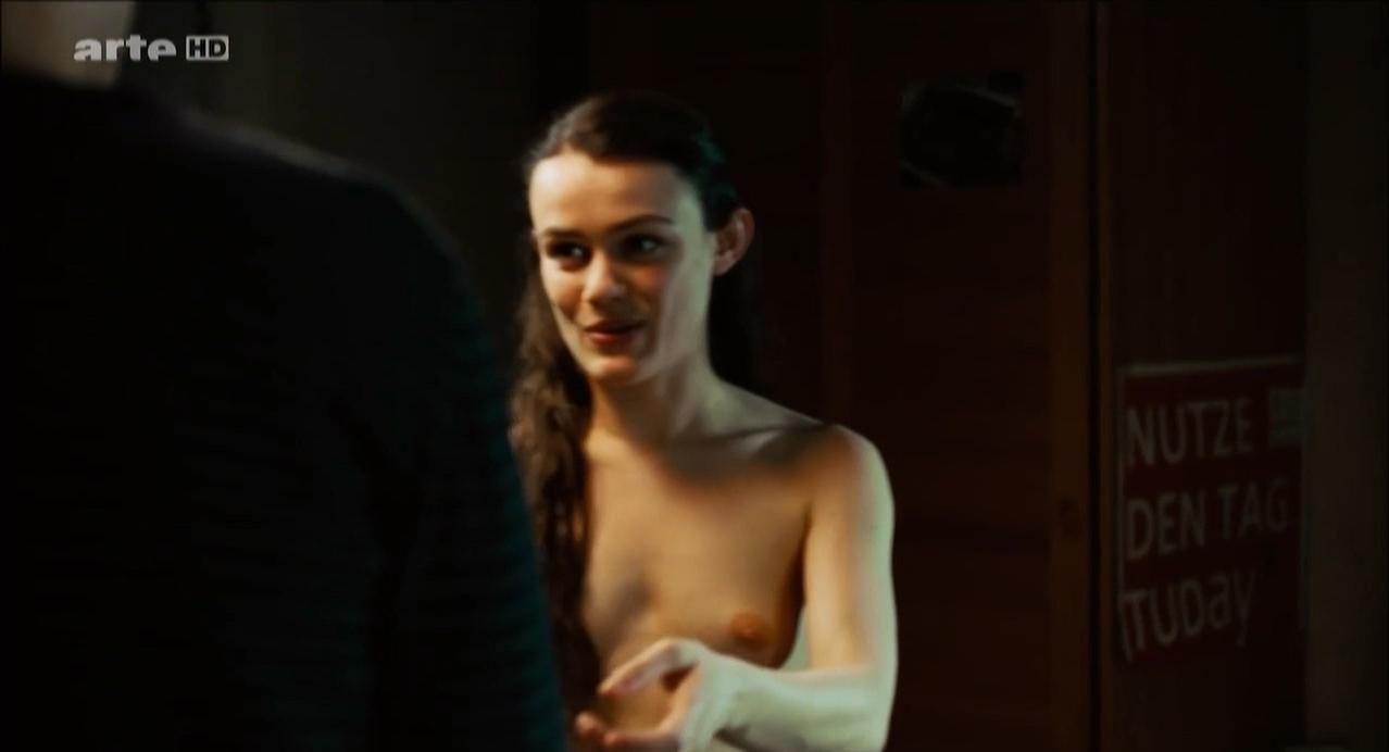 Nackt  Claudia Eisinger