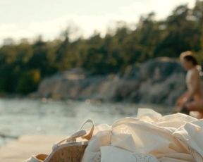 Tuva Novotny nude – Mordaren ljuger inte ensam s01e01 (2013)