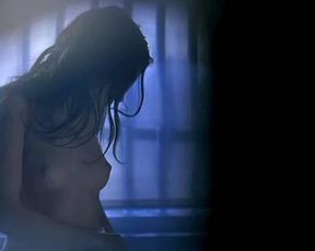 Virginie Ledoyen nude – De l’amour (2001)