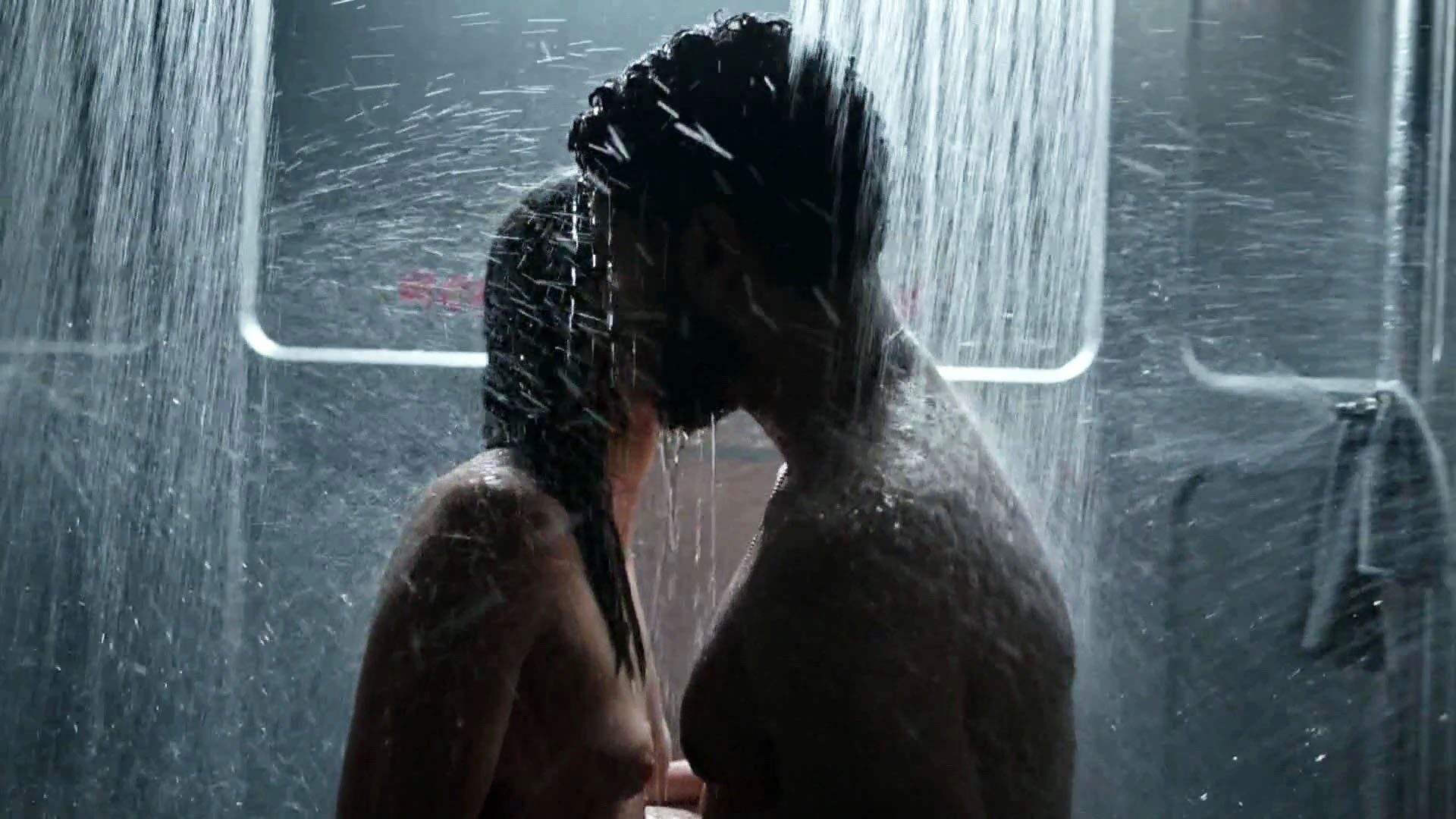 Covenant nude alien Katherine Waterston