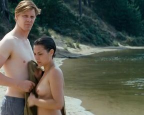 Eva van de Wijdeven nude – De laatste dagen van Emma Blank (2009)