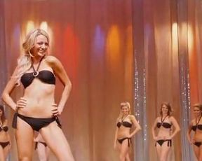 Blake Lively sexy – Elvis and Anabelle (2007)