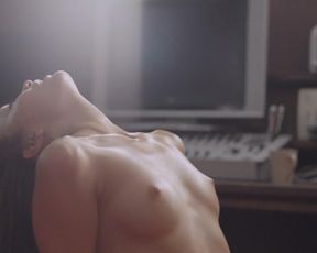 Ivana Pavlakovic nude – Deca na Sonceto (2014)