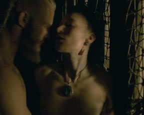 Ida Nielsen nude, Josefin Asplund nude – Vikings s04e18 (2017)