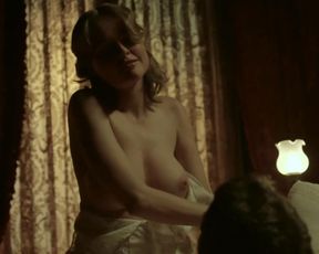 Esmeralda Moya naked – Victor Ros s02e01 (2016)