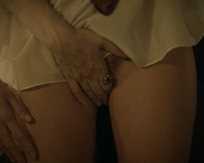 Alexia Giordano nude, Maddison Jaizani nude, Valerie Thoumire nude – Versailles s01e01-03 (2015)
