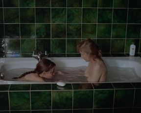 Aurore Clement nude – Le livre de Marie (1986)