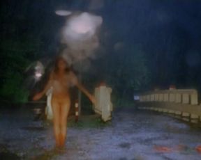 Carice van Houten nude, Halina Reijn nude – De Passievrucht (2003)