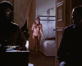 Toni Collette nude, Polly Walker nude, Amanda Plummer nude – 8½ Women (1999)