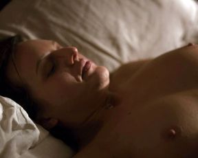 Elisabeth Moss nude – Top of the Lake s02e05 (2017)