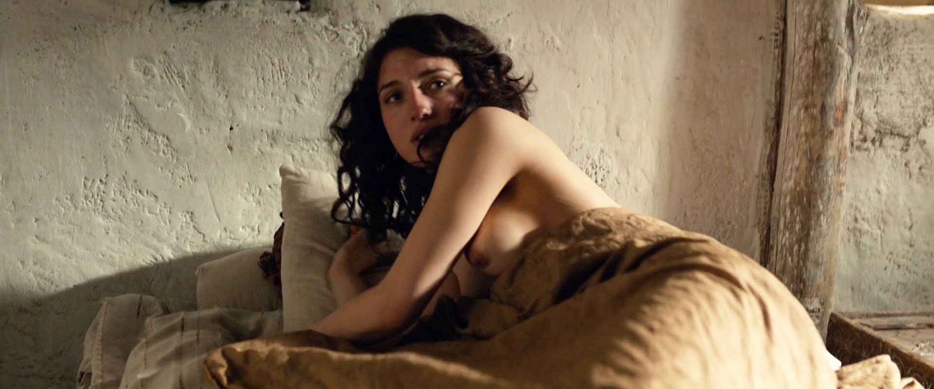 Maria Valverde nude – Ali And Nino (2016)