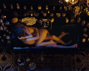 Lucy Gordon naked – Gainsbourg (2010)