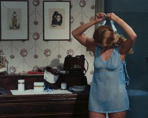 Barbara Bouchet nude, Rosalba Neri nude, Patrizia Viotti nude – Alla ricerca del piacere (1972)