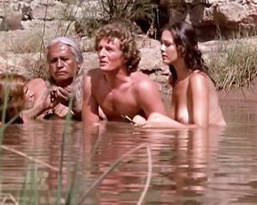 Lynda Carter nude, Belinda Balaski nude, Merrie Lynn Ross sexy – Bobbie Jo and the Outlaw (1976)