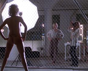 Angelina Jolie nude, Elizabeth Mitchell nude – Gia (1998)