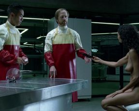 Thandie Newton naked – Westworld s01e06 (2016)